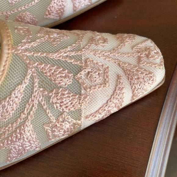 Lord & Taylor Pink Lace Women's Shoes high heel pump size 6M . Square Toe. - Picture 5 of 8